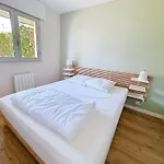 Rez-de-jardin Proche Mer, 4 Couchages - Fr-1-746-31 *