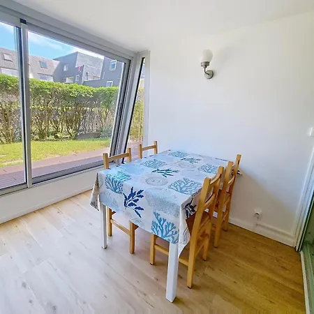 Rez-de-jardin Proche Mer, 4 Couchages * Bernieres-sur-Mer