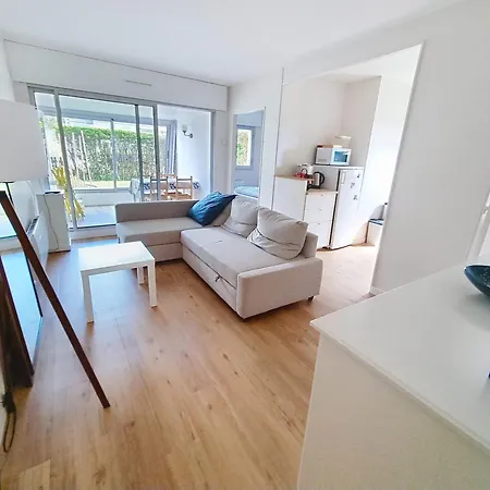 Rez-de-jardin Proche Mer, 4 Couchages * Bernieres-sur-Mer