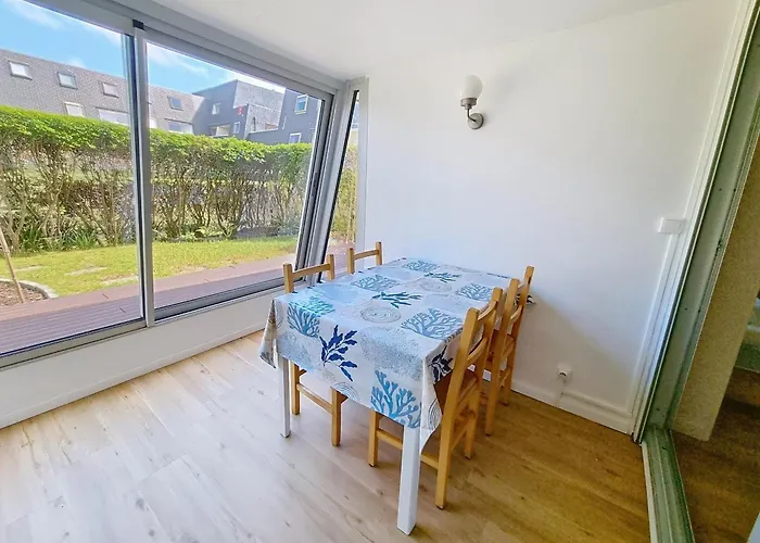 Rez-de-jardin Proche Mer, 4 Couchages - Fr-1-746-31 * Bernières-sur-Mer